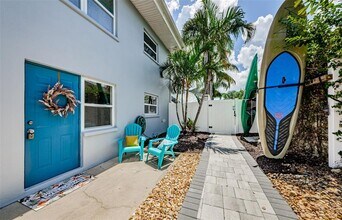Building Photo - 2186 Edythe Dr