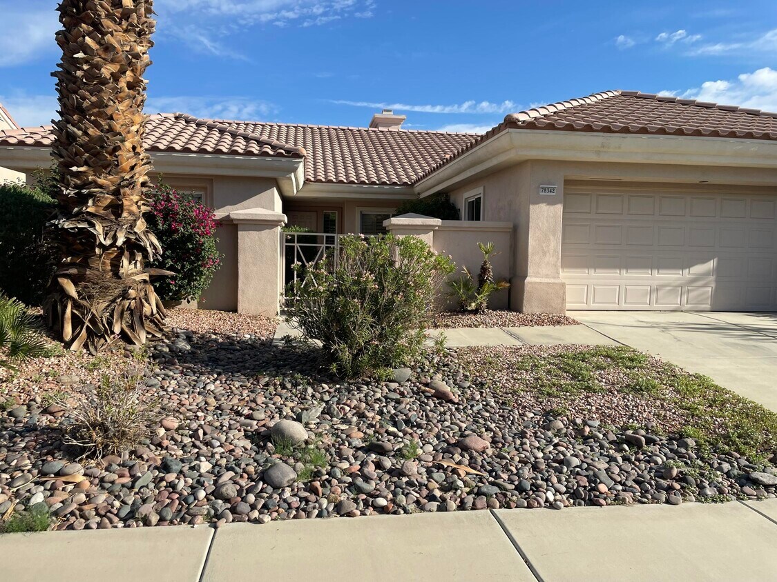 Primary Photo - 78342 Silver Sage Dr