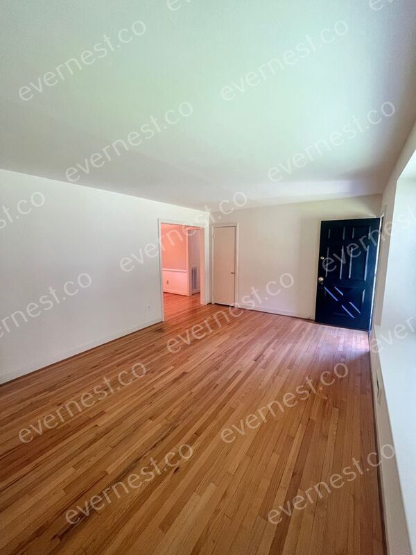 Foto del edificio - 412 Keats Rd