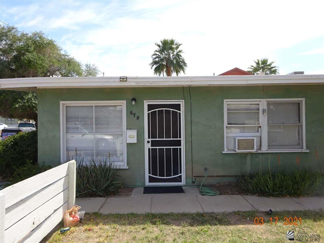 662 S Orange Ave, Yuma, AZ 85364 Room for Rent in Yuma, AZ