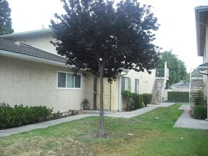 Building Photo - 2560 Sextant Ave