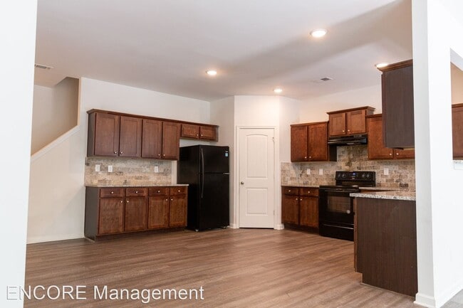 Building Photo - 4 br, 2.5 bath House - 6434 Grey Fox Way
