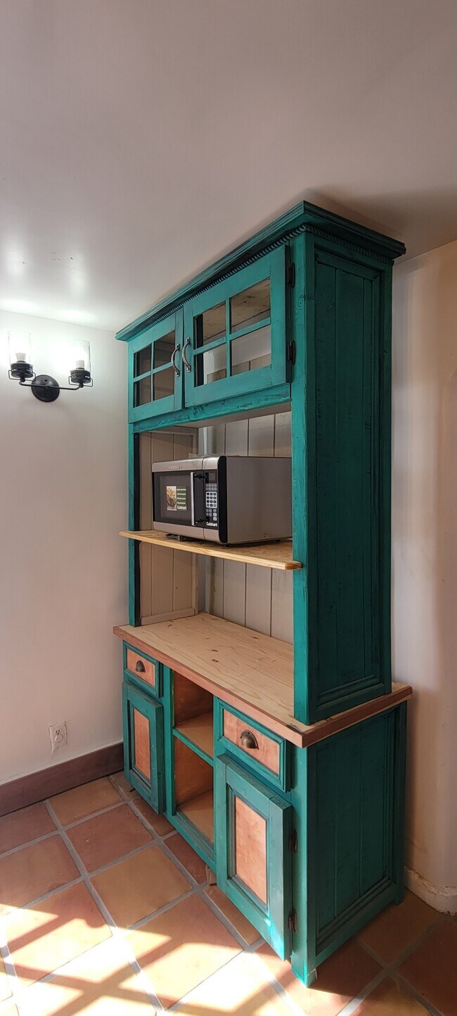 Custom cabinets throughout - 218 W Houghton St