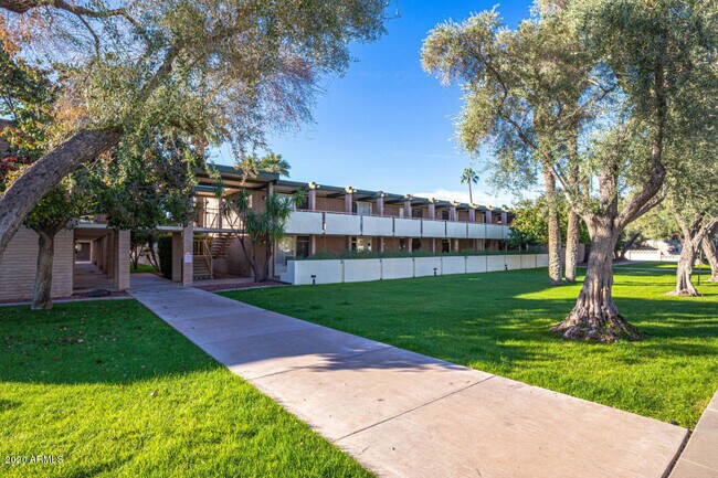 Building Photo - 3737 E Turney Ave