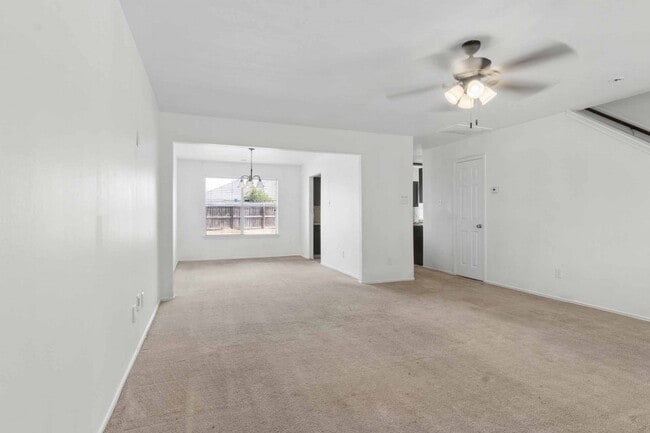 Building Photo - 10418 Iris Lake Ct