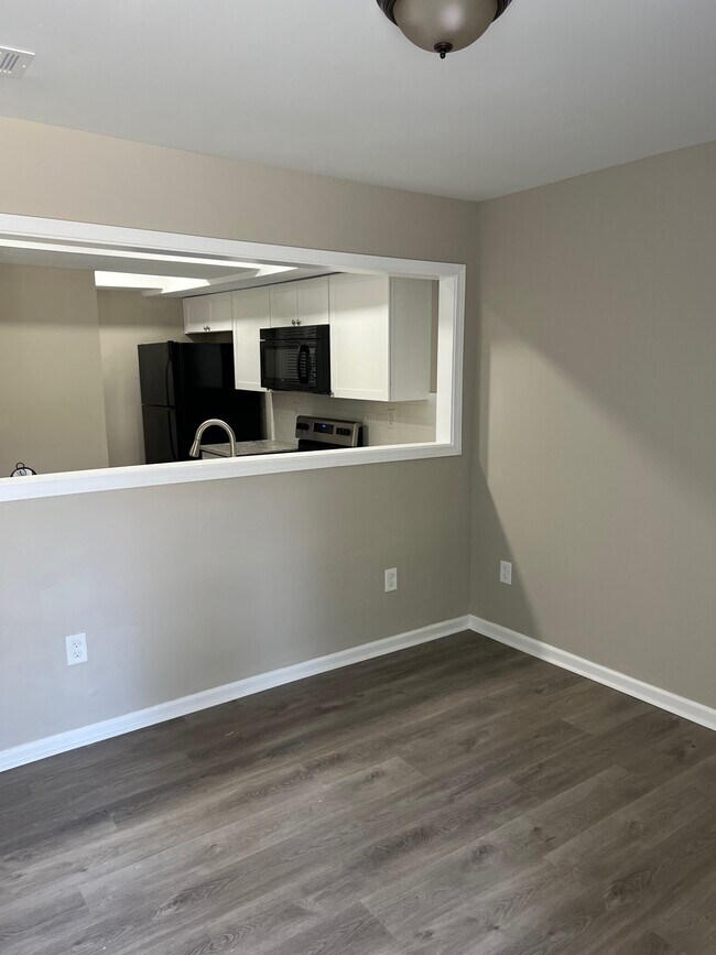 Photo - 2604 Campbellton Rd SW Townhome