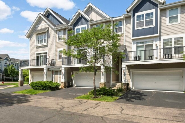 Building Photo - 15531 Eagle Shore Dr