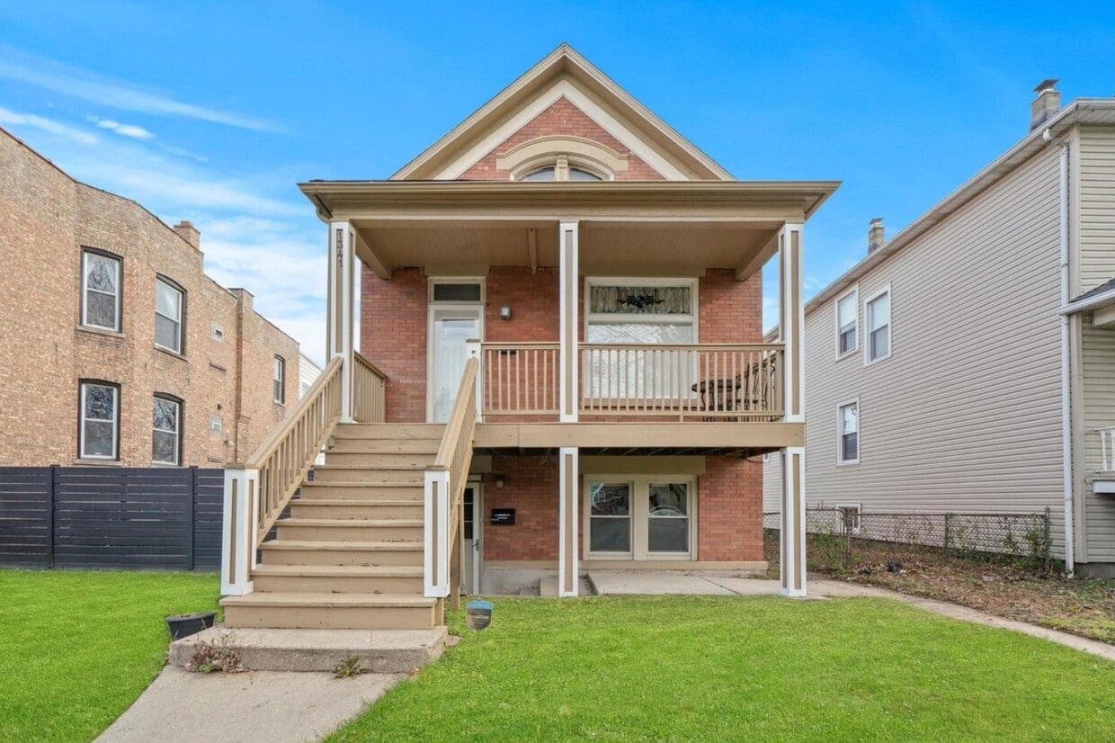 Primary Photo - 1341 Oak Park Ave