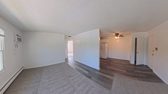 Building Photo - 401 SW Elm St