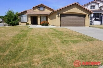 Building Photo - 4801 Show Horse Dr