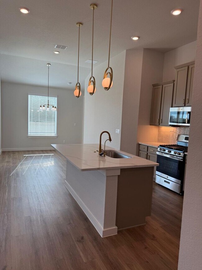 Foto del edificio - Newly Built Never Been Lived In