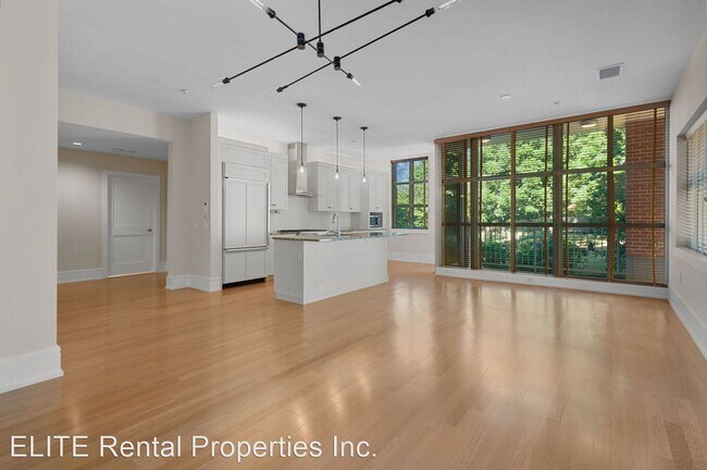 Building Photo - 2 br, 2 bath House - 112 Iron Works Way