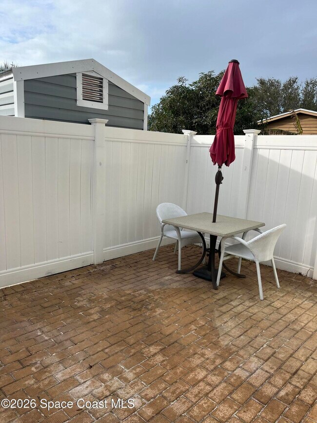 Foto del edificio - 8309 Rosalind Ave