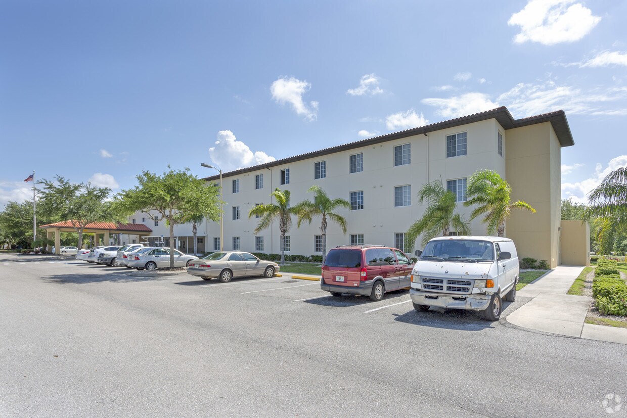 Holy Cross Manor Senior Living Apartments in Palmetto, FL