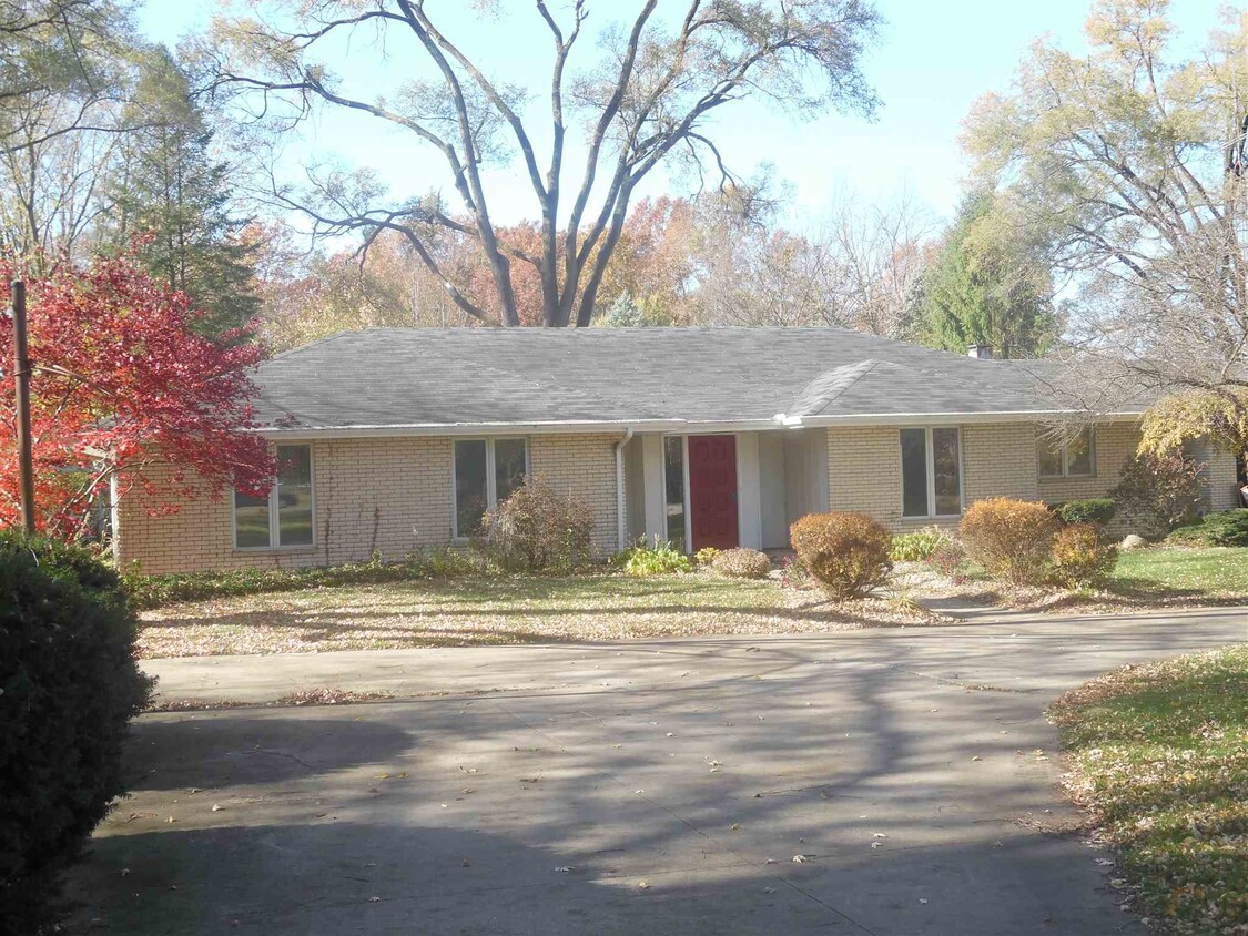 Primary Photo - 6005 Fir Rd