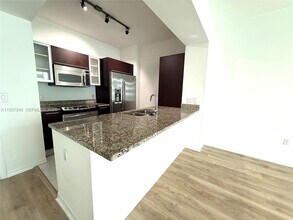 Building Photo - 951 Brickell Ave