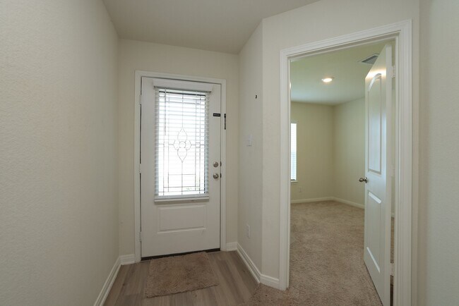 Building Photo - 20914 Solstice Point Dr