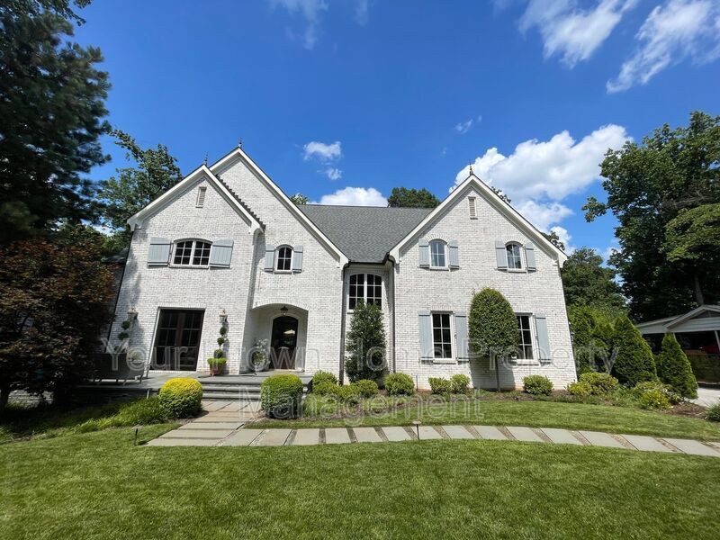 Foto principal - 6321 Hunting Creek Rd NE