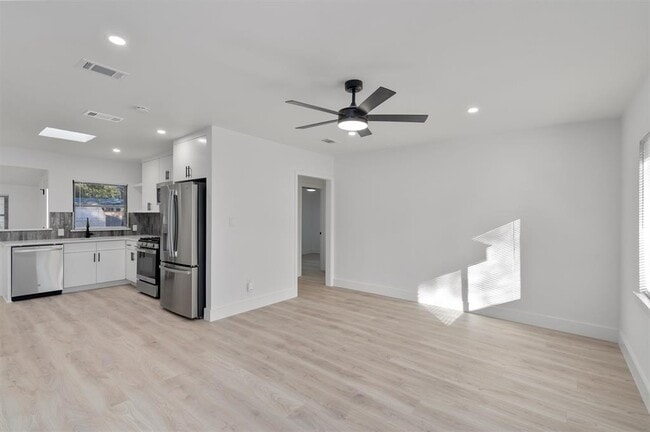 Building Photo - 406 Hammack Dr