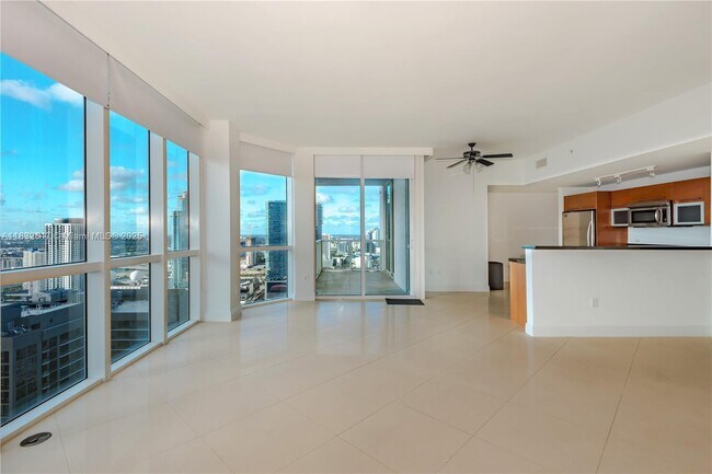 Foto del edificio - 244 Biscayne Blvd