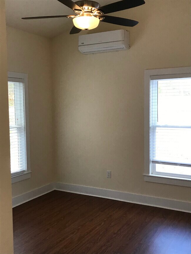 Foto del edificio - 2223 Silvers Welch Rd