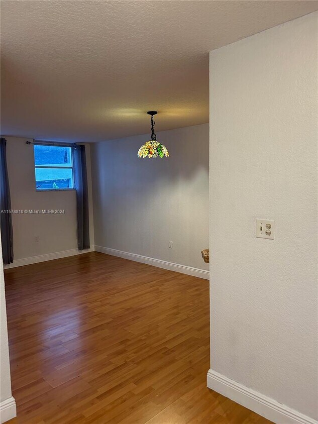 Primary Photo - 210 SW 11th St