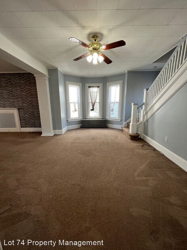 Building Photo - 3 br, 1.5 bath House - 415 W Pennsylvania Ave