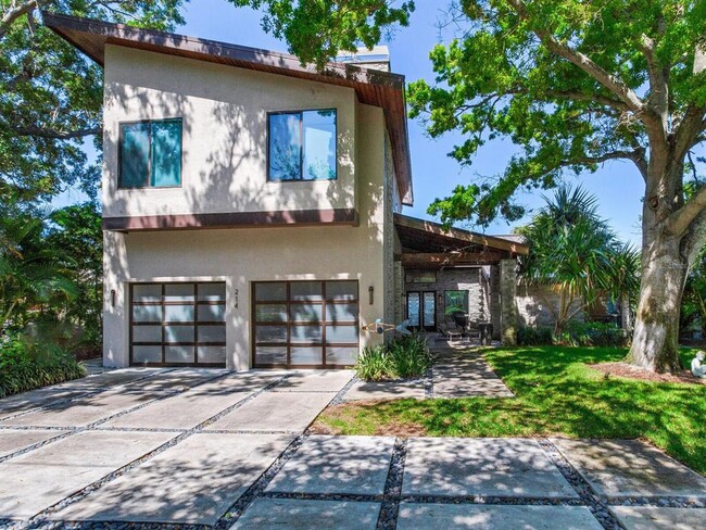Building Photo - 214 Blanca Ave