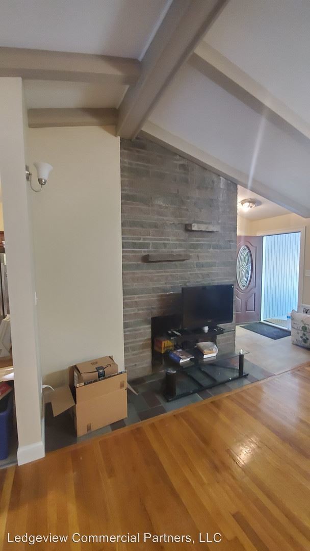 Building Photo - 3 br, 2.5 bath House - 44 Mack Hill Rd.