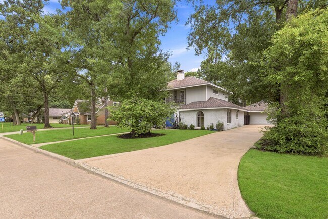 Building Photo - 7902 Lichen Ln