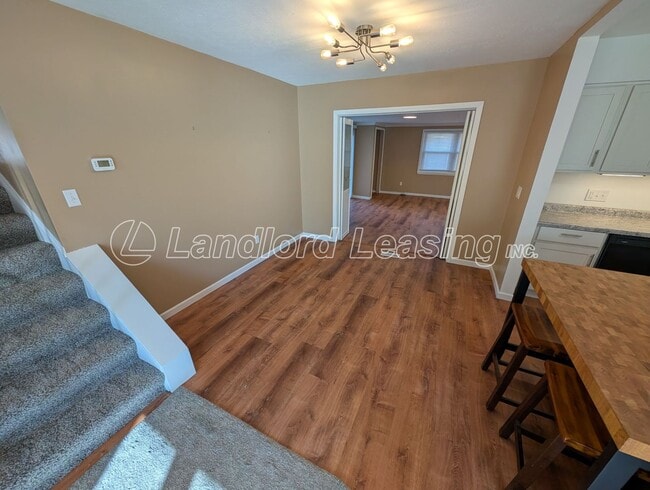 Building Photo - Beautiful 4-Bedroom Split-Level Home with ...
