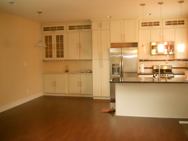 Building Photo - 2853 El Sobrante St
