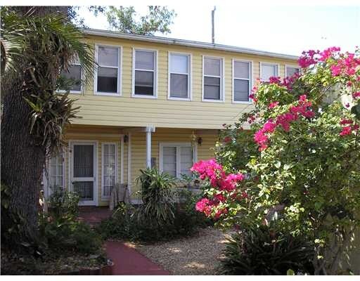 KEY WEST 2 STORY TRIPLEX BEHIND FRONT HOUSE - 734 Newark St
