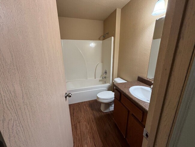 Foto del edificio - 3304 SW Victoria Pl