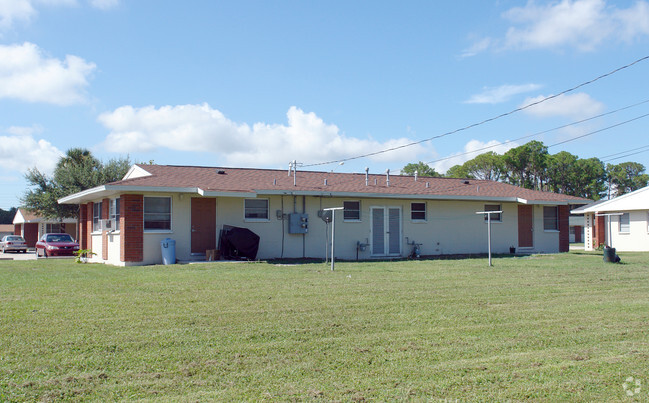 Foto del edificio - Pineda Homes