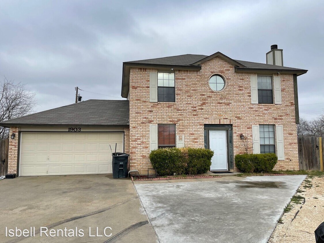 3 br, 2.5 bath House 1903 Schulze Circle House Rental in Killeen