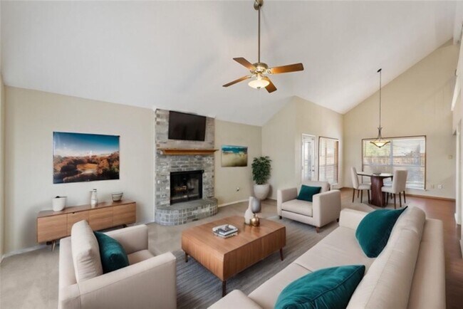 Foto del edificio - Beautiful  2 story home in Keller with Master Bedroom Downstairs