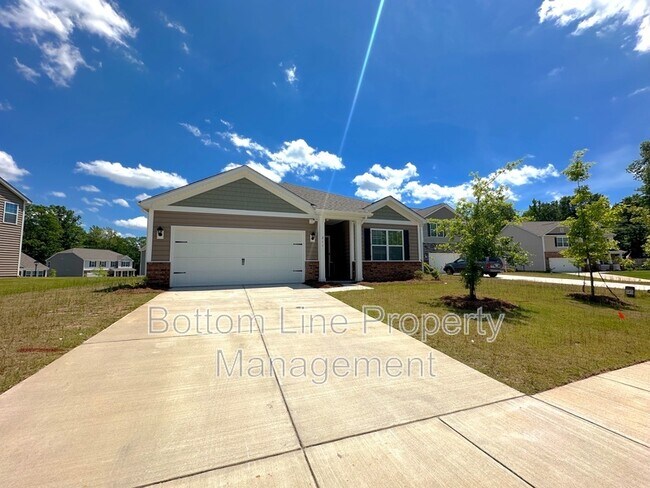 Building Photo - 211 Dogwood Crk Dr