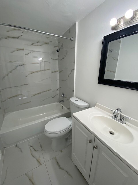 Foto del edificio - 16800 NE 15th Ave