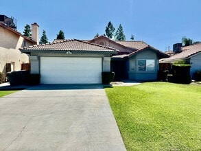 Building Photo - 7625 Canyon Clover Dr