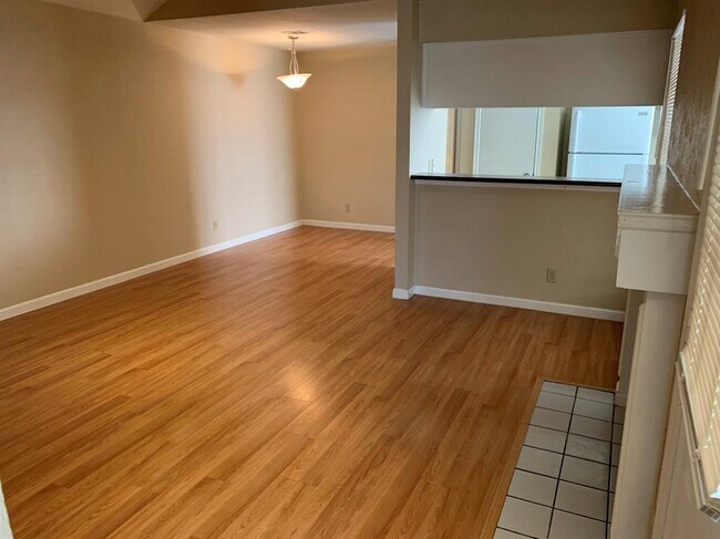 Foto del edificio - 2607 Howellwood Way