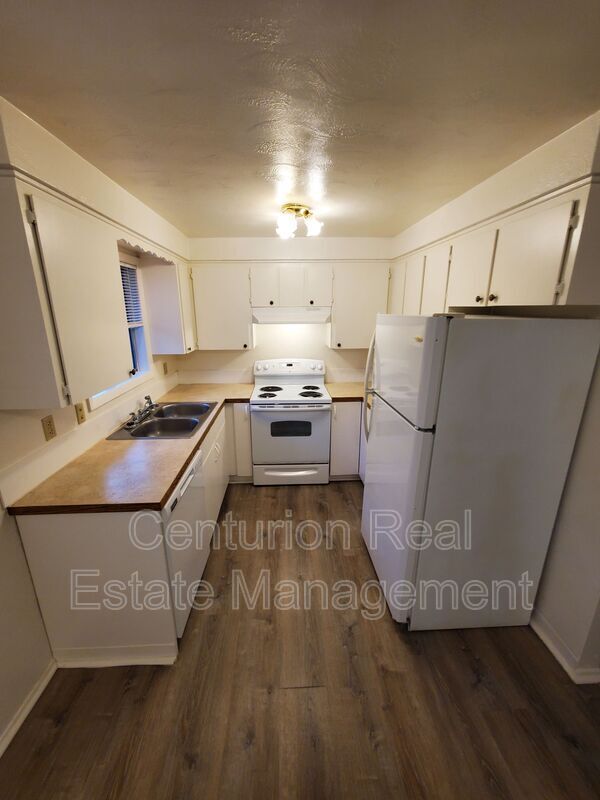 Building Photo - 1594 Tripp St SE