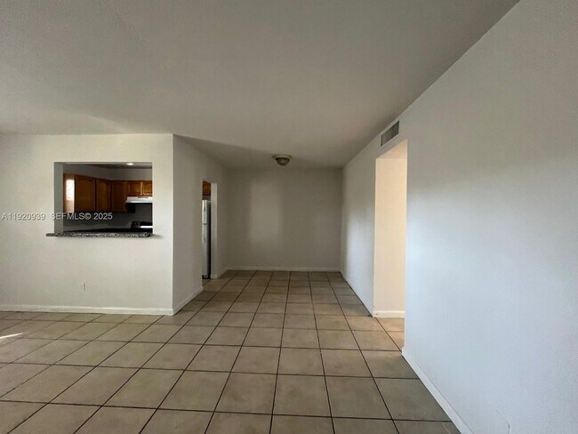 Foto del edificio - 4160 NW 21st St