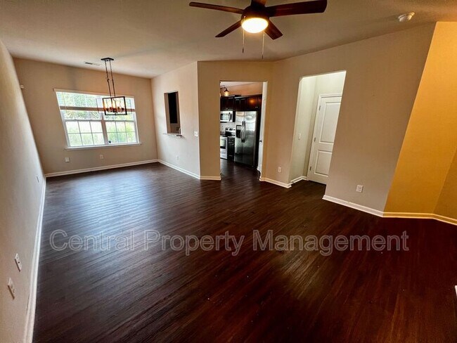 Foto del edificio - 43 Moorlyn Ln