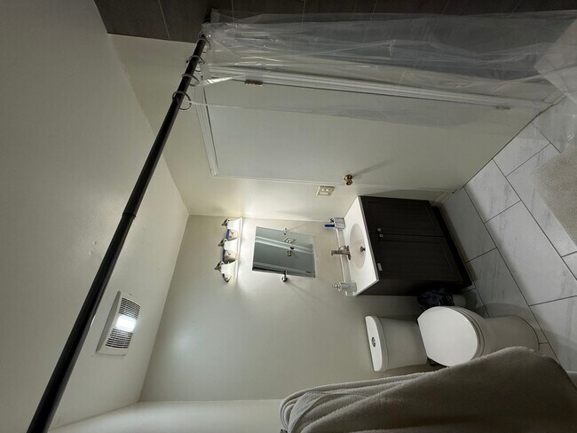 Foto del edificio - 346 Farmington Ln
