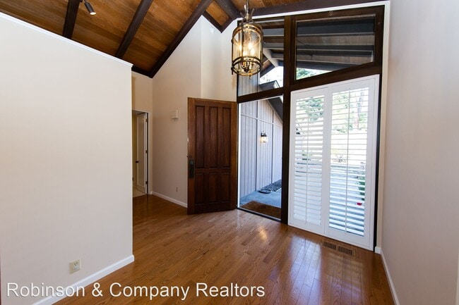 Building Photo - 4 br, 3.5 bath House - 131 Croydon Way
