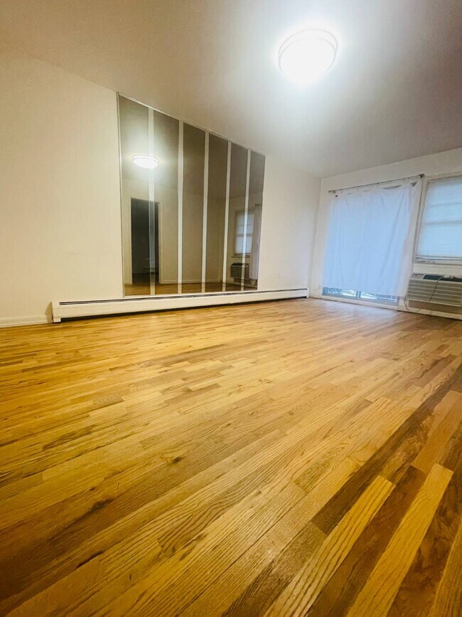 Foto del edificio - 95-46 111th St