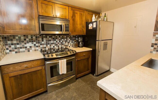 Foto del edificio - 425 W Beech St