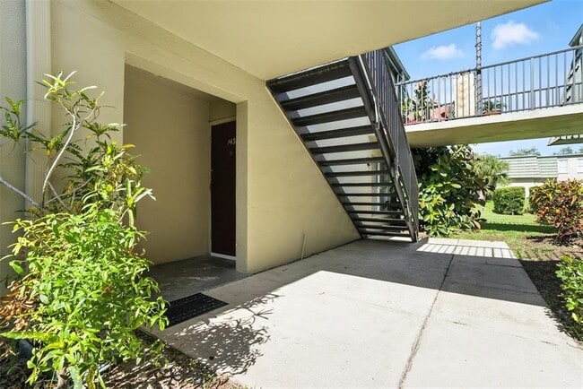 Foto del edificio - 1799 N Highland Ave