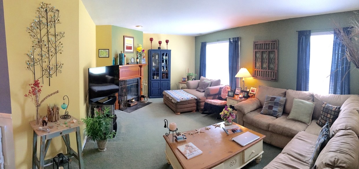 Primary Photo - 25 Racquet Rd